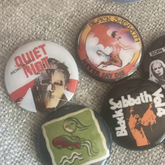 Black Sabbath quiet riot pulp fiction pin button collection of 8 - Picture 6 of 7